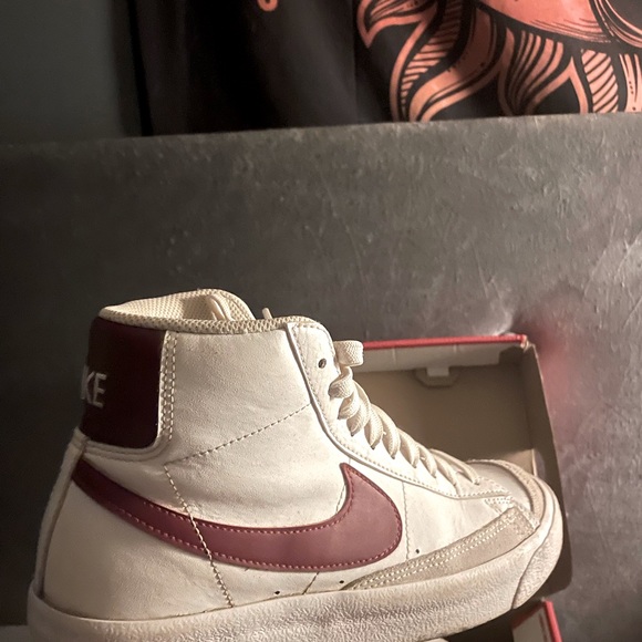 Used worn them for maybe a week did not like them so selling I can do 50 - Picture 2 of 3